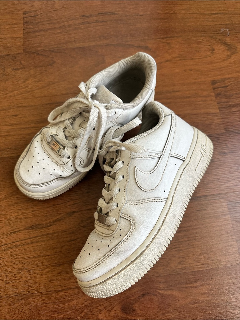 Nike White/Off-White Low Top Athletic Sneakers